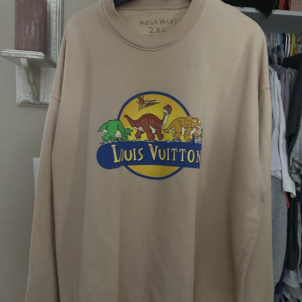 Mega Yacht Land Before Time Crewneck 2XL
